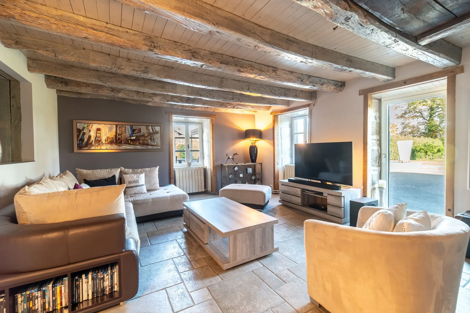 Salon du Domaine La Roche, photographie utilisée dans sa nouvelle identité web